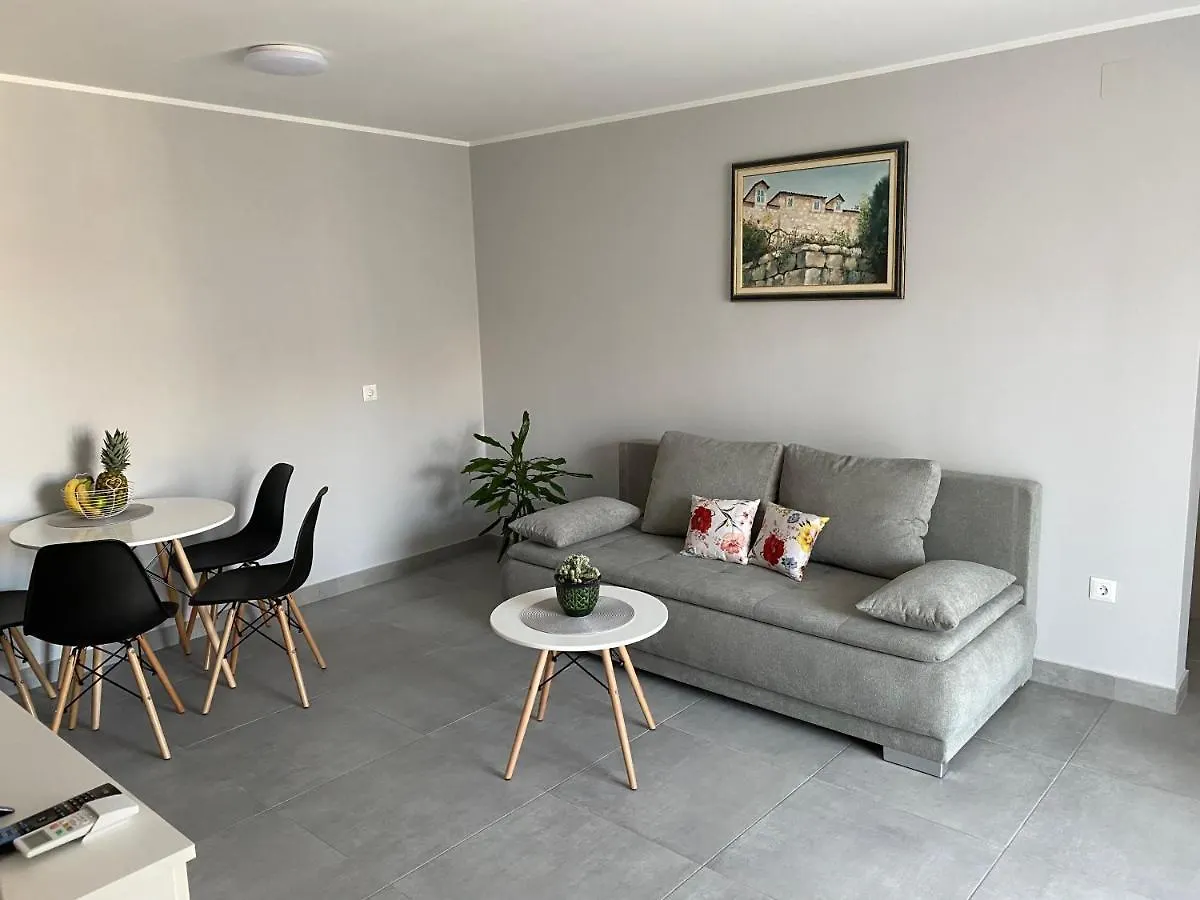 Green House Apartments Novi Vinodolski 0*,