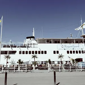 Rygerfjord & Úszó hotel Stockholm